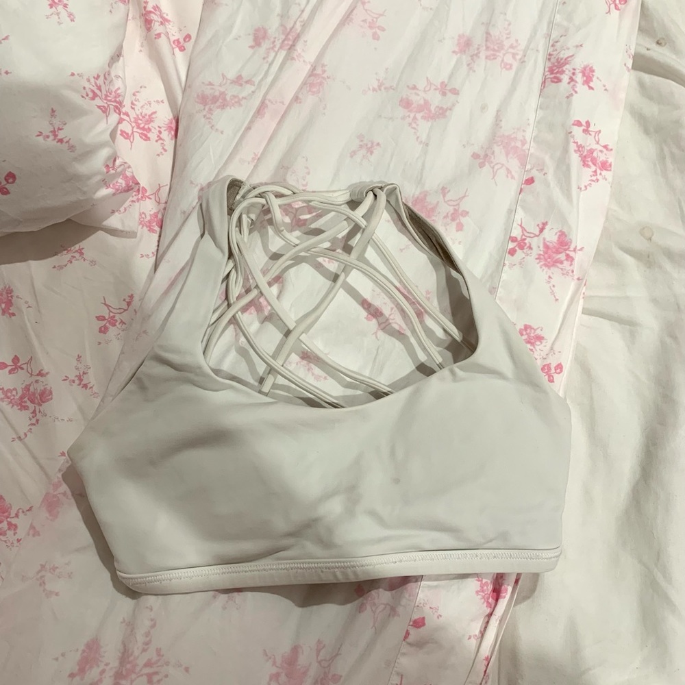 Lululemon free to be bra wild